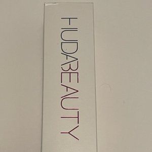 Huda Beauty Glow Cocoa Hydrating Mist